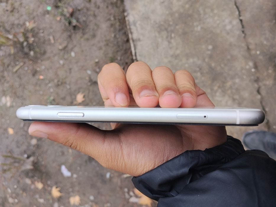 iPhone 11 sotiladi