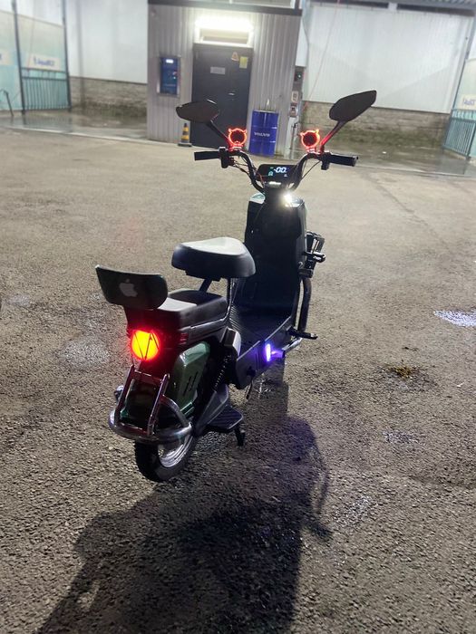 Продам электроскутер Танк 108