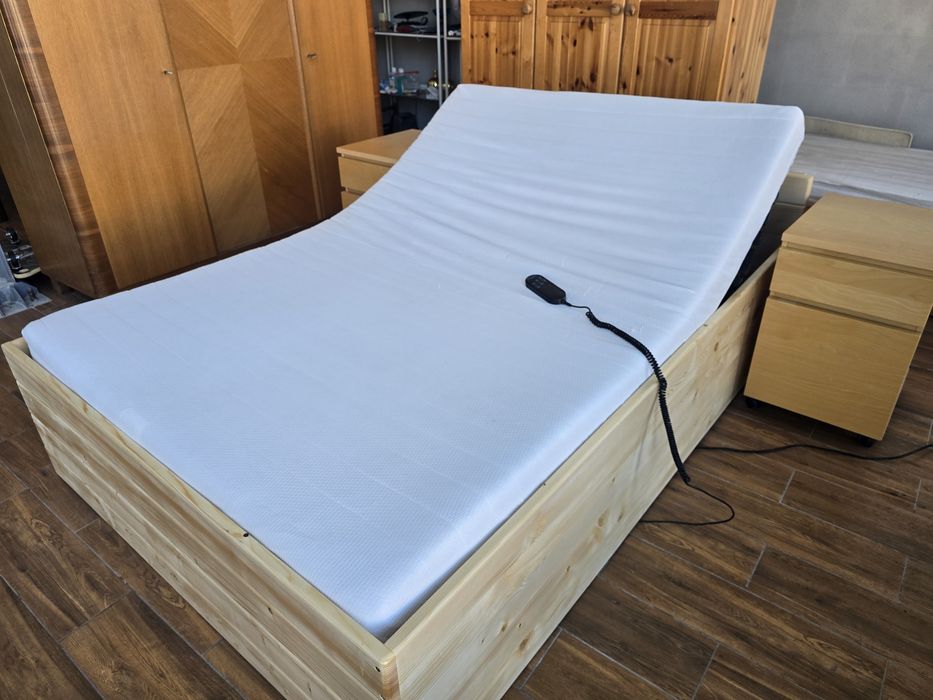 Болнично електрическо легло