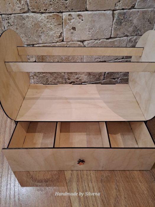 Стойка за диадеми и ластици