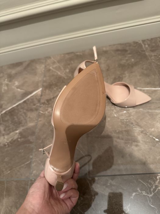 Продам босоножки