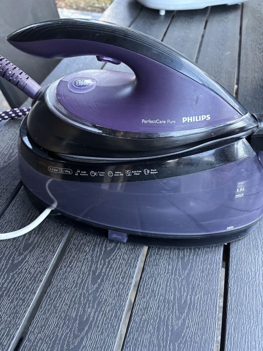 Masa de calcat cu priza+statie de calcat