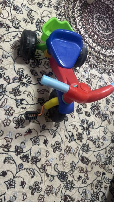 Детские игруши Машина велик лощад