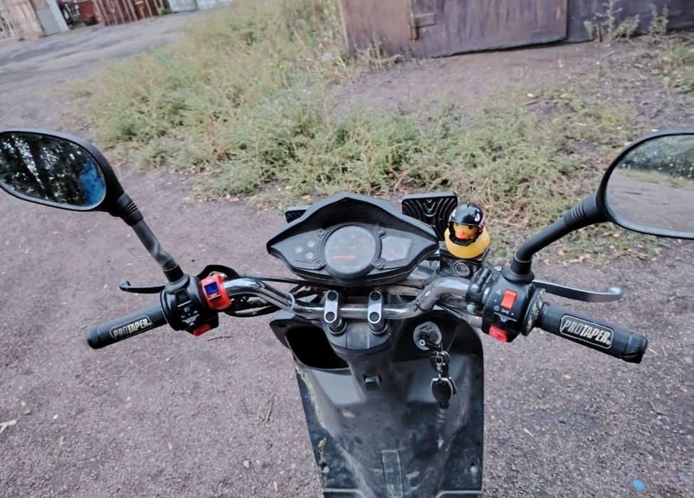 Продаю скутер Viper 150