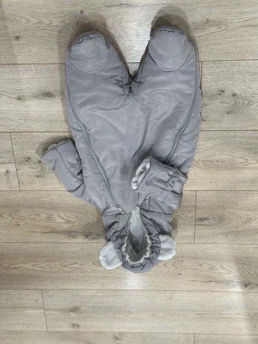 Продам Комбинезон на выписку