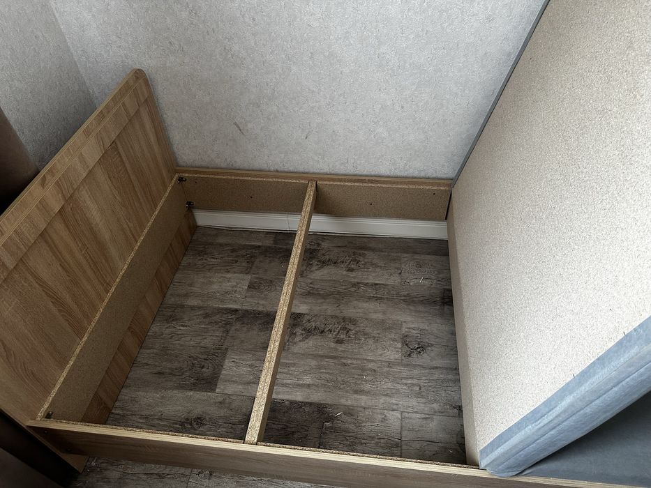 Продам кровать полуторка 120*200
