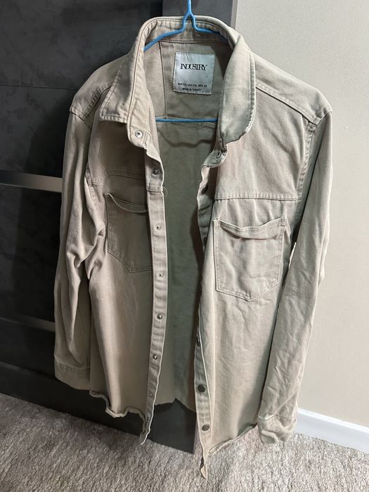 Продам мужские рубашки