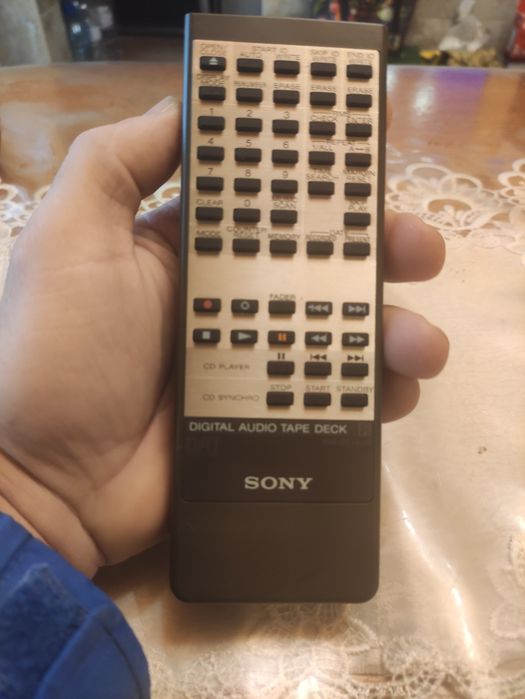 Telecomanda  SONY  Digital Audio Tape Deck DAT model: RM-D77A/D