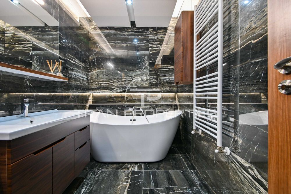 Продава се Тристаен апартамент в София, Витоша - 108 кв.м за 3237 €/кв.м - Снимка #4