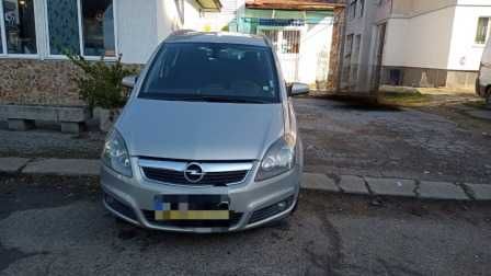 Продавам Opel Zafira 2005г. 6+1 местна, в отлично техническо състояние