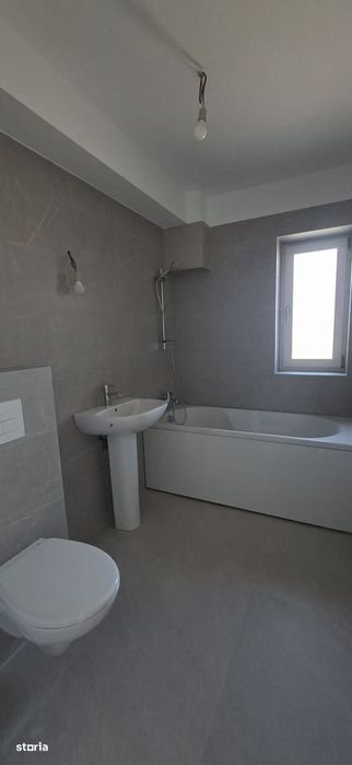 Apartament doua camere, intabulat, langa statia de autobuz, Visoianu