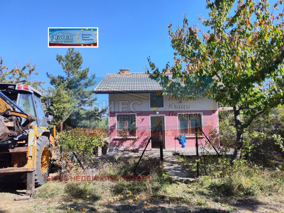 Къща в с. Гълъбовци 105 м² и двор 600m²