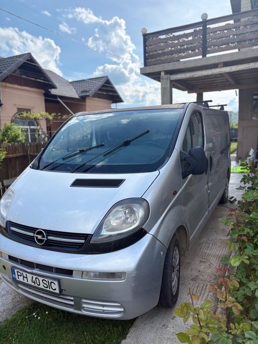Opel vivaro renaul trafic lung
