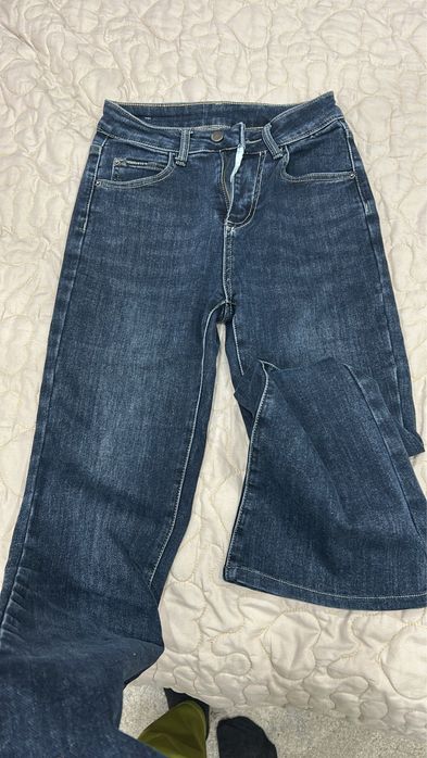 Продам джинсы размера s