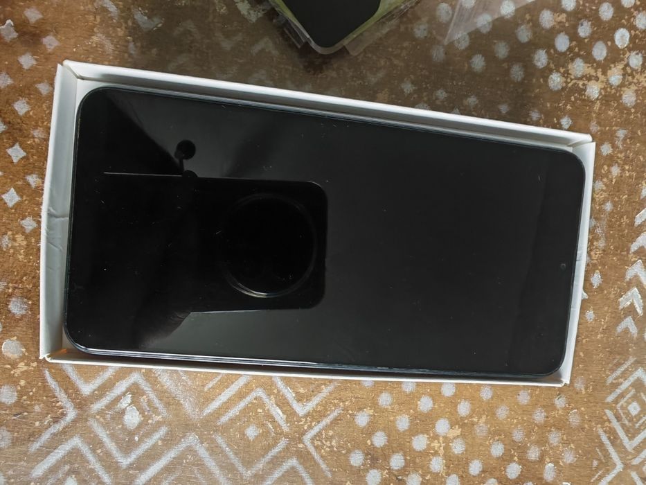 Телефон Samsung A10