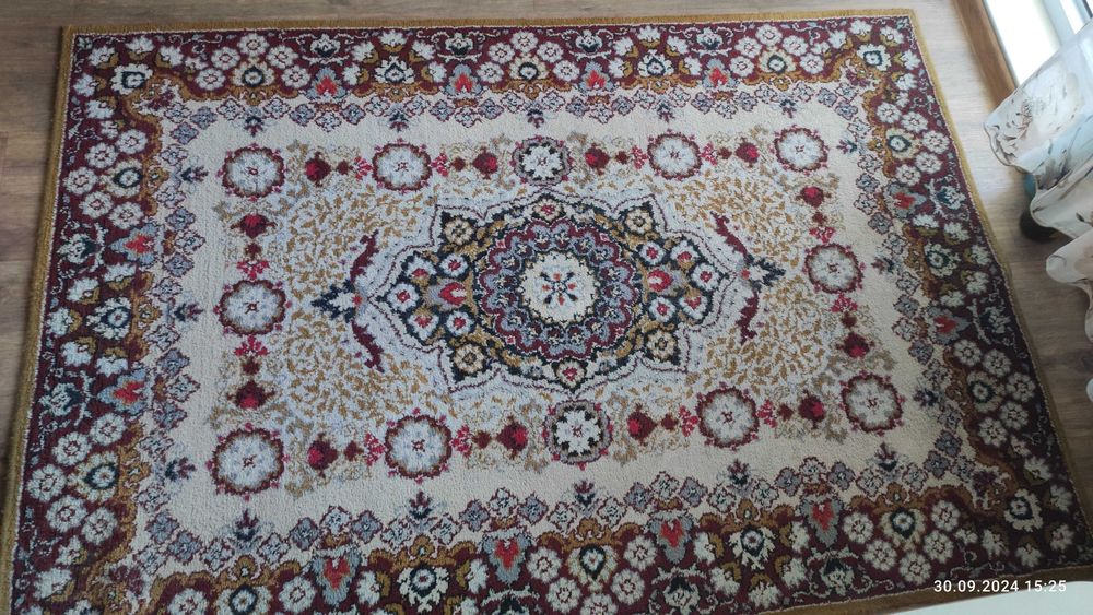 Ковер в отличном состояни .