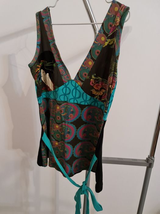 Desigual топ размер XS  обхват груди 84 см длина 55 см почти новая