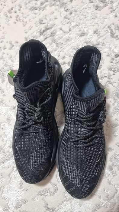 Кроссовки летние