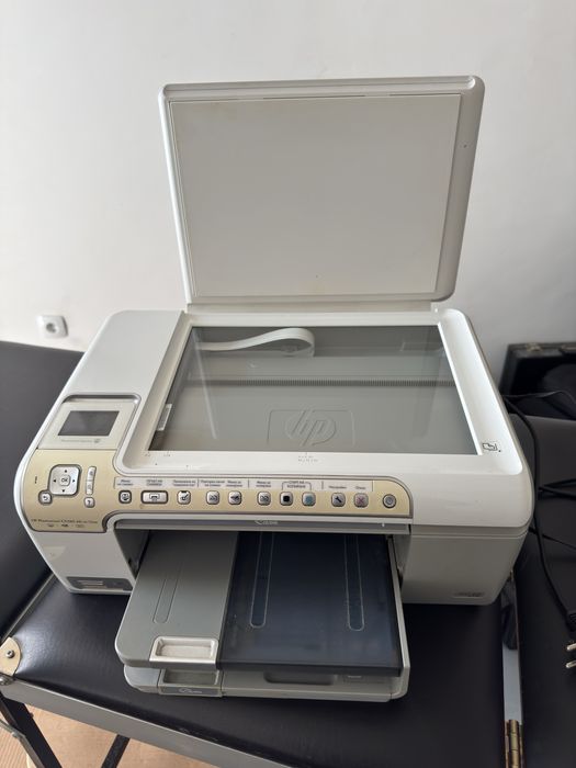 Цветен принтер, скенер и копир - 3 в 1 - hp - Hewlett Packard и за директен печат на снимки от картата на фотоапарата, без компютър!!!