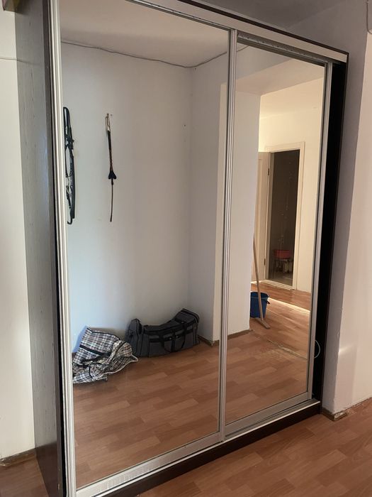 Продам платяной шкаф-купе с зеркалом