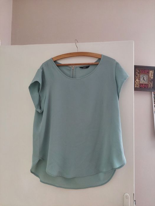 Три  летни блузи.                           .