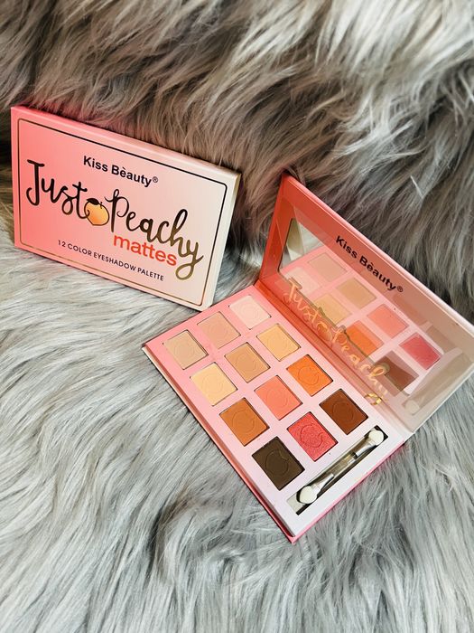 Palete/truse make-up Huda Beauty/kiss Beauty/etc