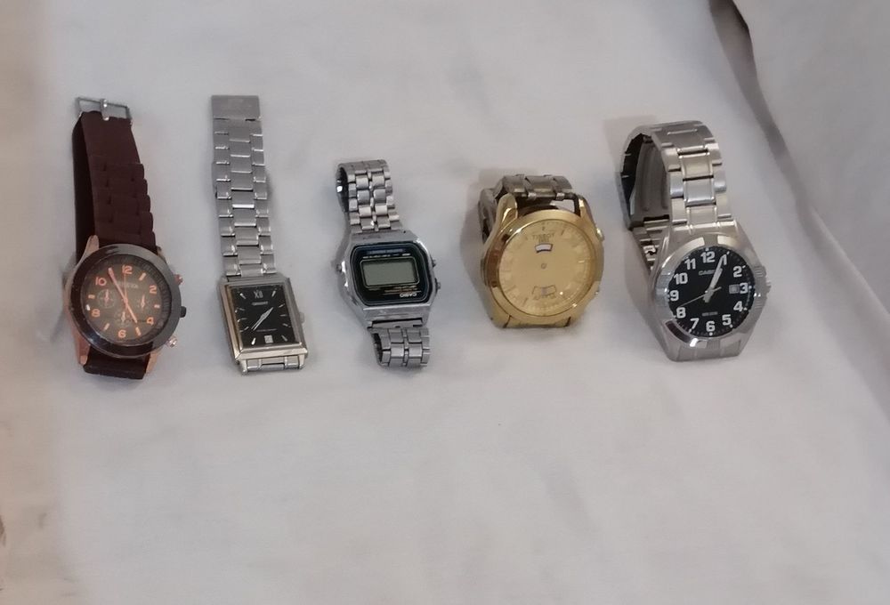 Qól  soatlari sotiladi