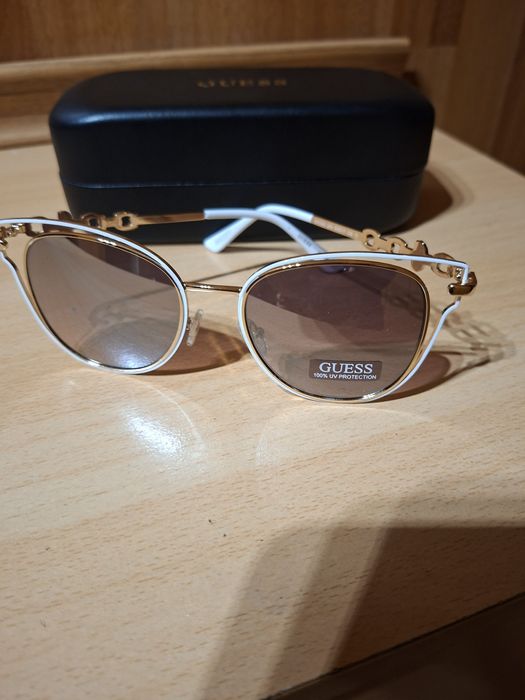 Оригинални очила на Guess