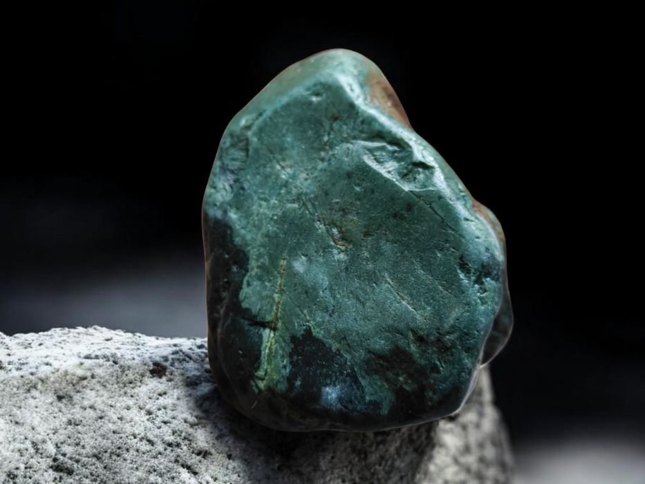 Суров речен Нефрит (Nephrite Jade) с "Flower" ефект – 1.64 кг.