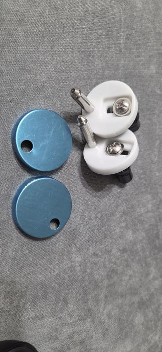 Set fixare capac toaleta