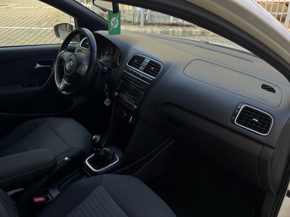 VOLKSWAGEN Polo 2013 — imagine 5