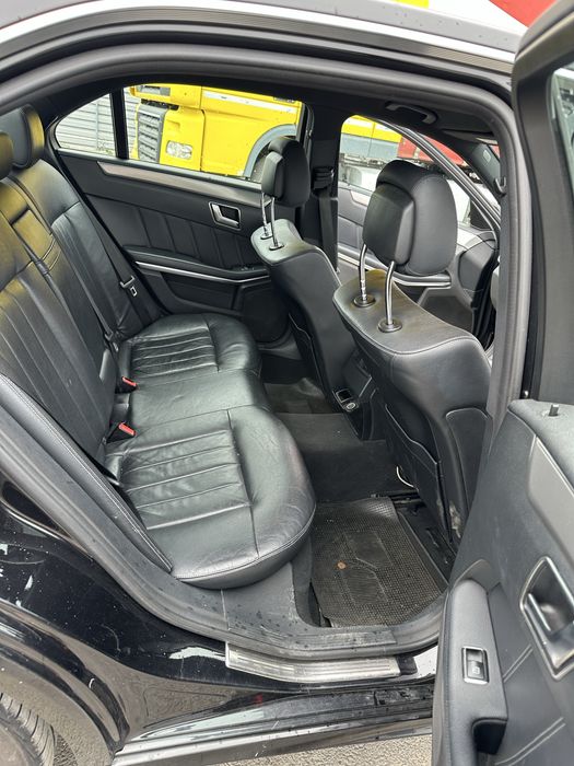 Mercedes E220 volan dreapta