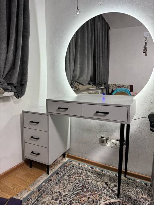 Туалетный столик