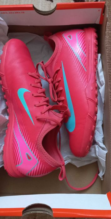 Nike JR Zoom Vapor 16 – Детски футболни обувки – Отлично състояние