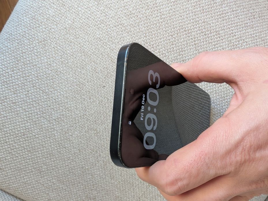 Vand iPhone 15 Pro Max in stare f buna