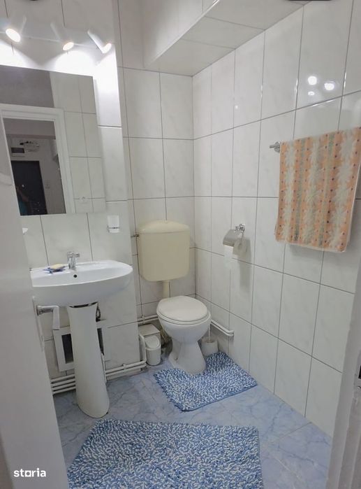 Apartament cu 3 camere, 63 mp., zona Centrala, Turda