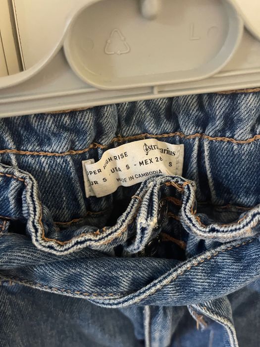 Къси дънкови панталони с висока талия Stradivarius