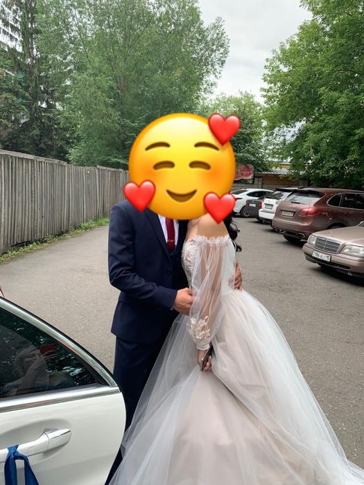 Продам свое платье Узату