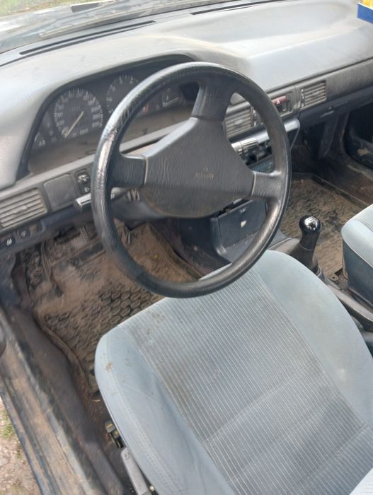 Продам Мазда 323