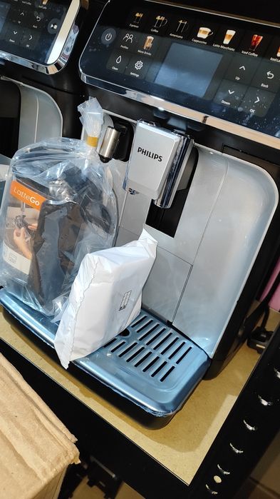 Espressor automat Philips seria 5500 LatteGo 20bauturi