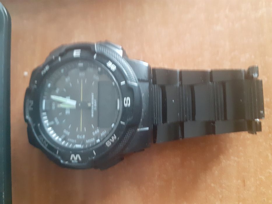 Продаю часы Skmei б/у