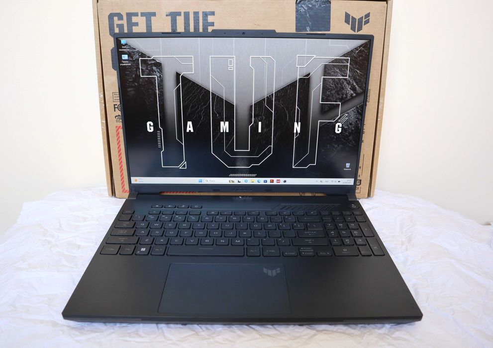 ASUS TUF Gaming A 16/Ryzen 7 7735HS/16GB/512GB SSD/RX 7700S - 8GB
