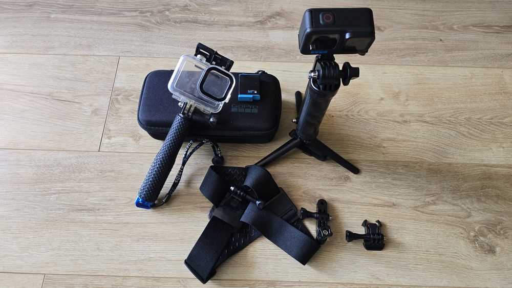 GoPro Hero 10 Black + аксесоари
