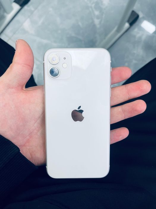 Айфон 11 и Galaxy Buds prо