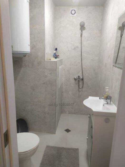 Нощувки в тристаен апартамент Център