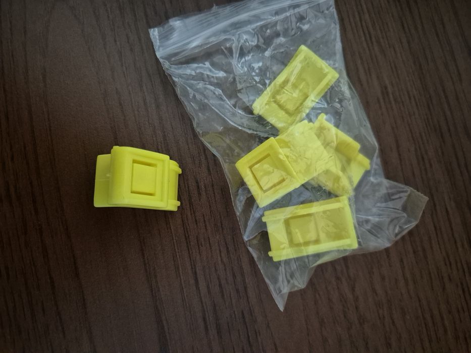 Клипсы на бампер