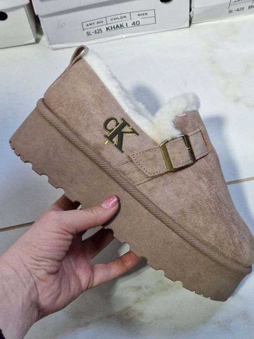 Ugg-uri diferite modele