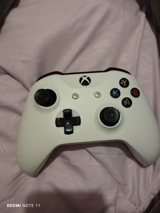 Продавам xbox one controller гр. Хасково Поройни • OLX.bg