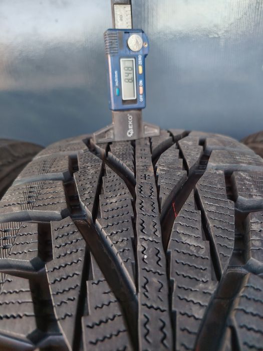225 60 18 NOKIAN Iarna