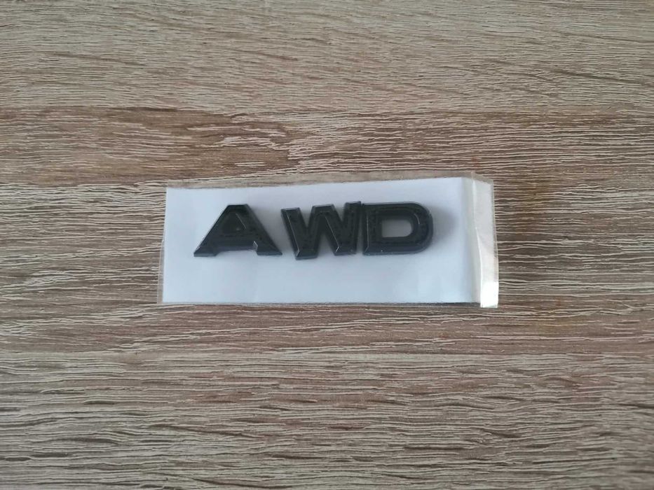 черен надпис Mazda AWD